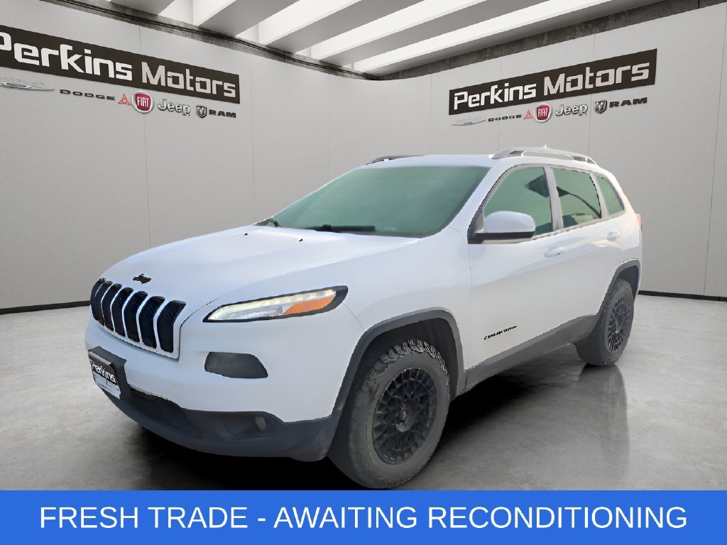 Used 2018 Jeep Cherokee Latitude w/ Altitude Package