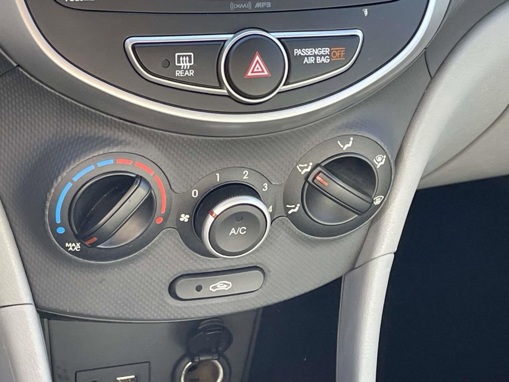 Used 2014 Hyundai Accent GS image 24