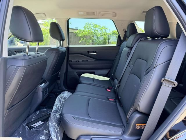 New 2026 Nissan Pathfinder SL AWD/4WD image 13