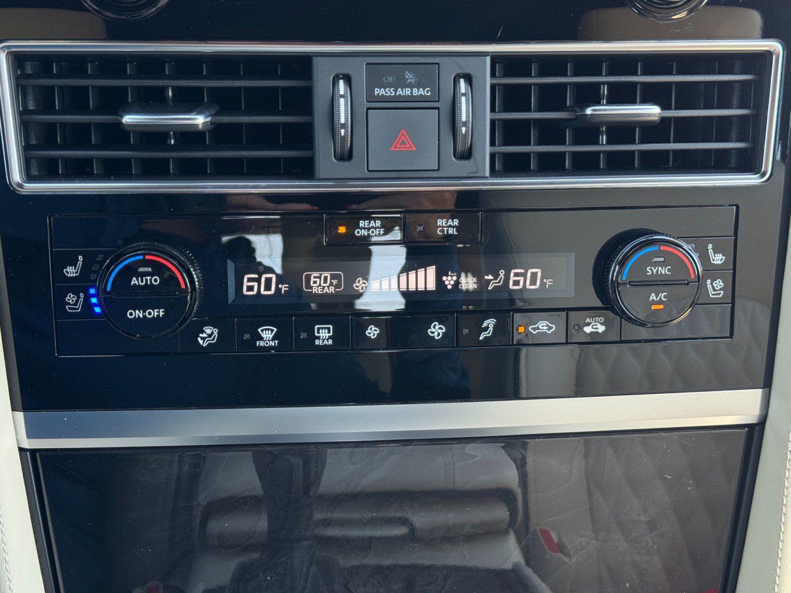 Used 2024 INFINITI QX80 Sensory w/ Cargo Package AWD/4WD image 30