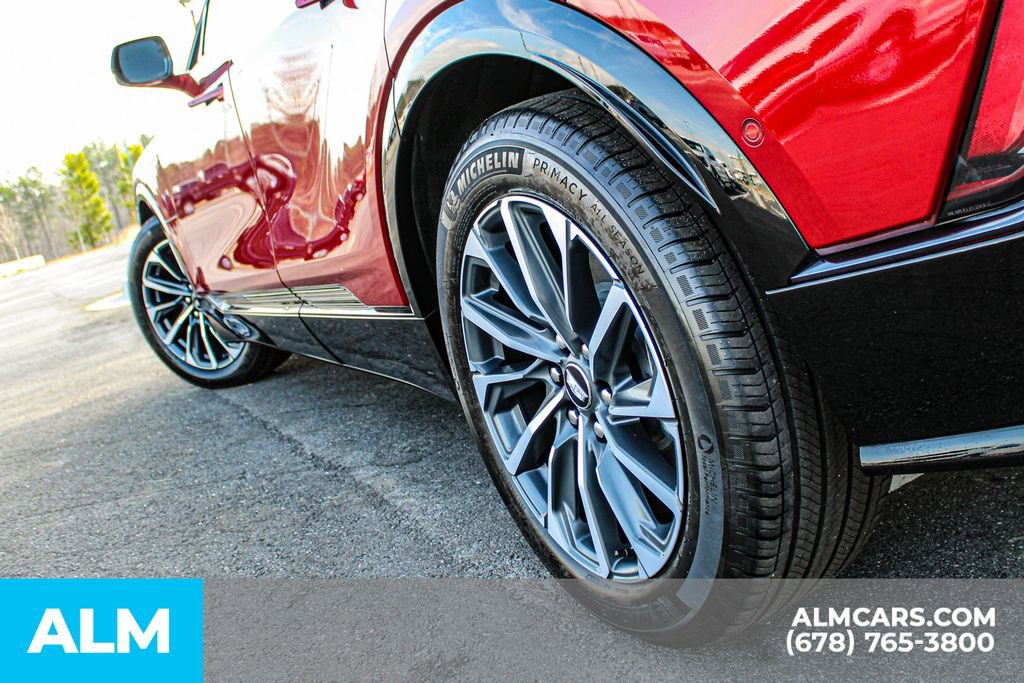 Used 2024 Cadillac Lyriq Sport image 15