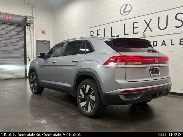 Used 2024 Volkswagen Atlas Cross Sport SE FWD image 7