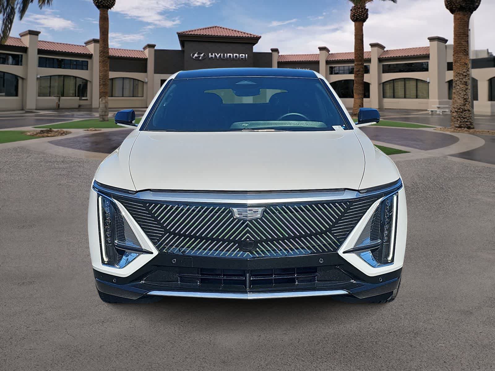 Used 2024 Cadillac Lyriq Tech AWD/4WD image 4