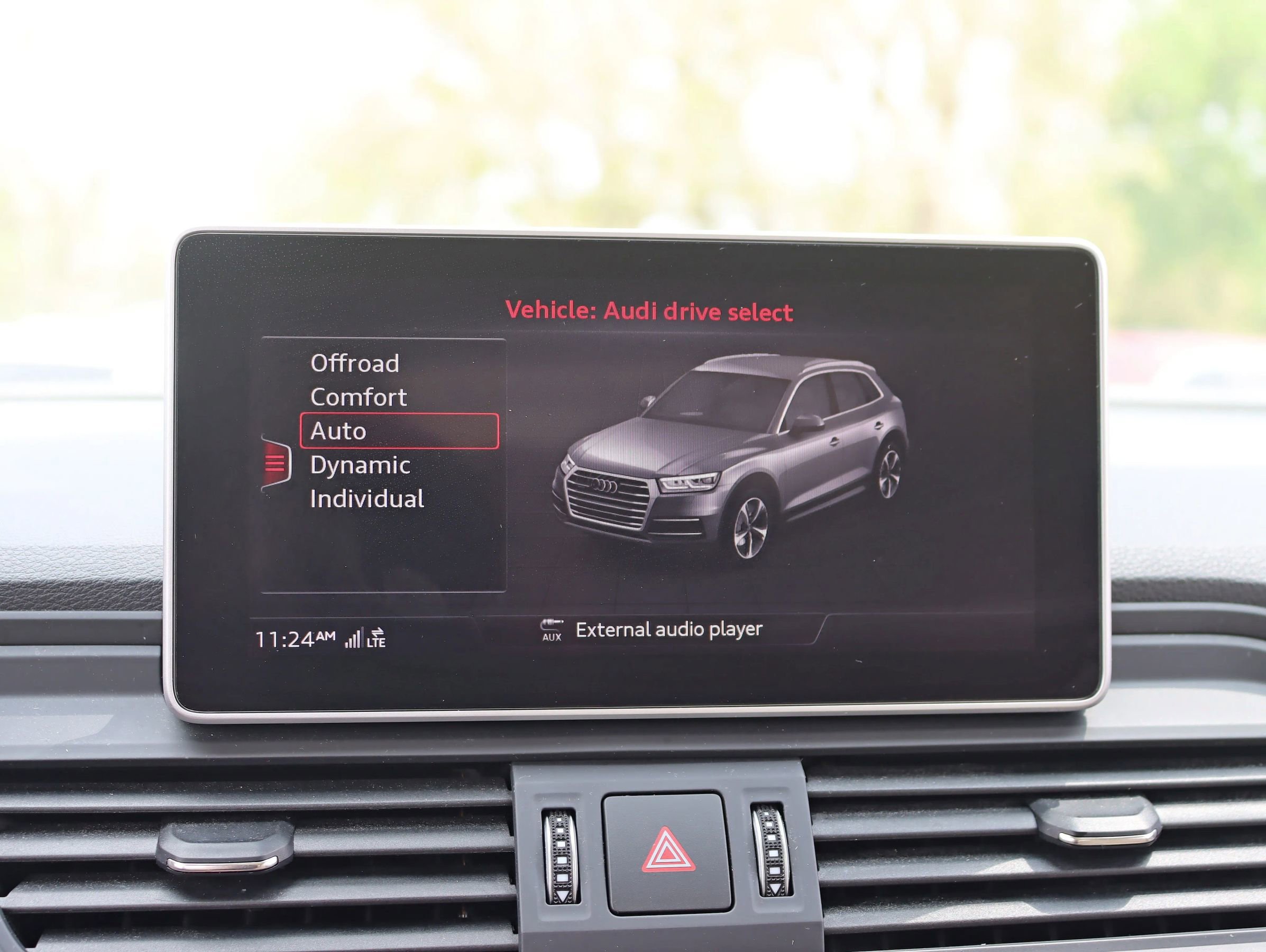 Used 2018 Audi Q5 2.0T Premium Plus w/ Premium Plus Package AWD/4WD image 25