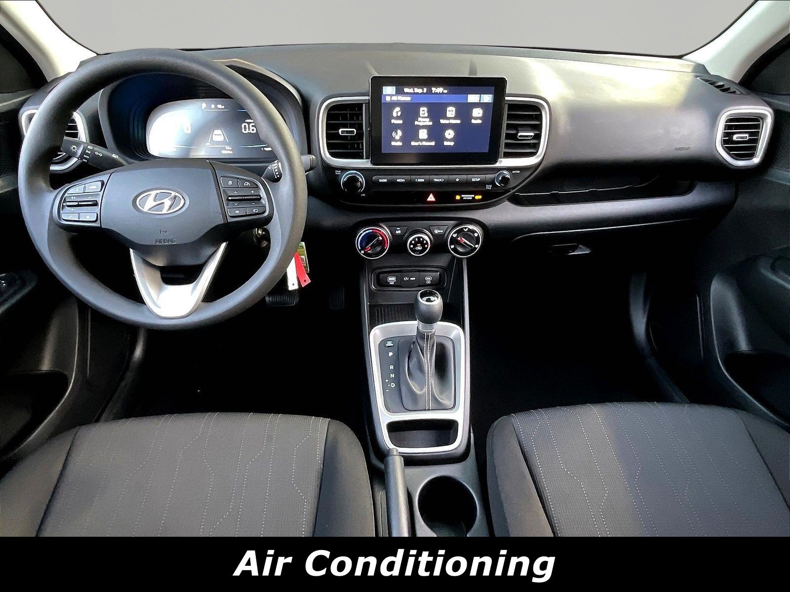 Used 2025 Hyundai Venue SE FWD image 7