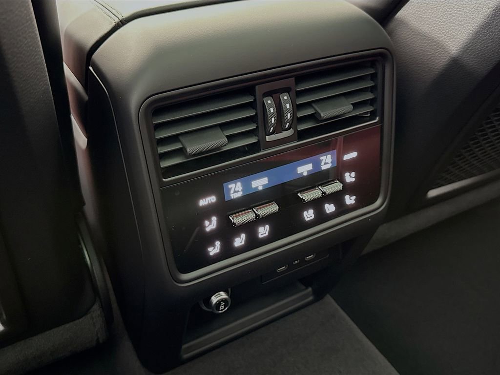 New 2026 Porsche Cayenne GTS image 31