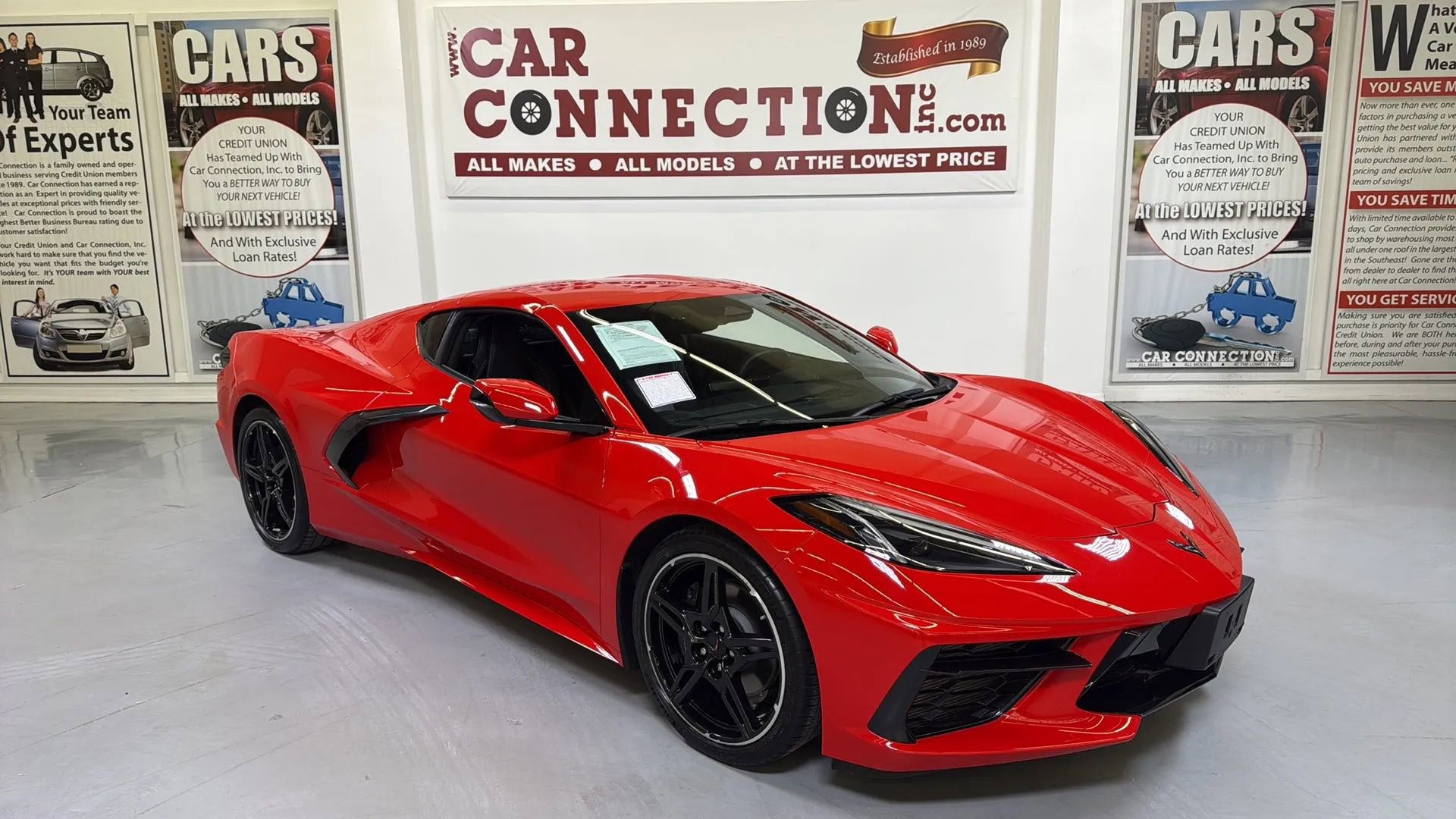 Used 2024 Chevrolet Corvette Stingray Coupe w/ 1LT RWD image 12