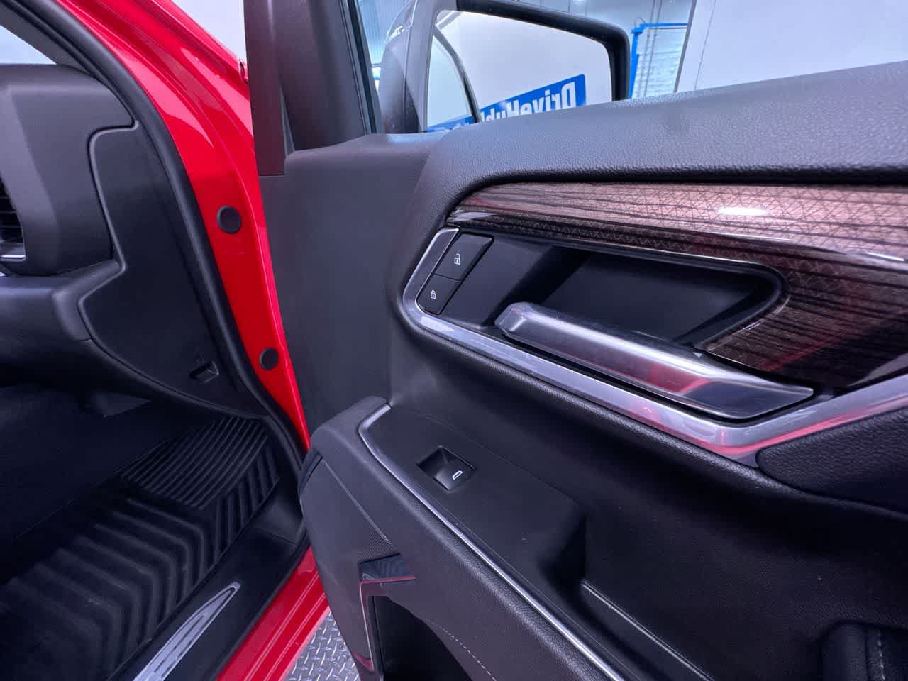 Used 2025 Chevrolet Silverado 1500 LT AWD/4WD image 36