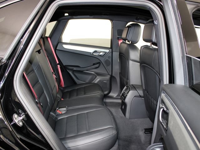 New 2026 Porsche Macan AWD/4WD image 25