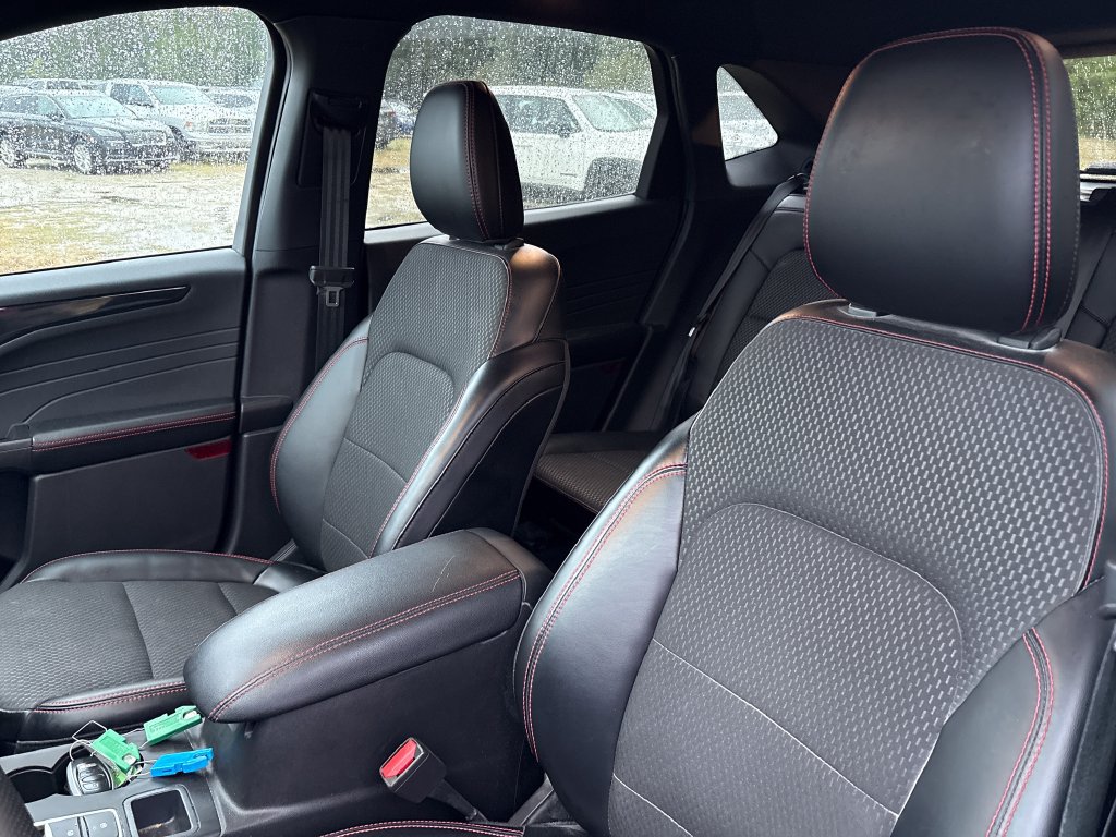 Certified 2023 Ford Escape ST-Line Elite AWD/4WD image 10
