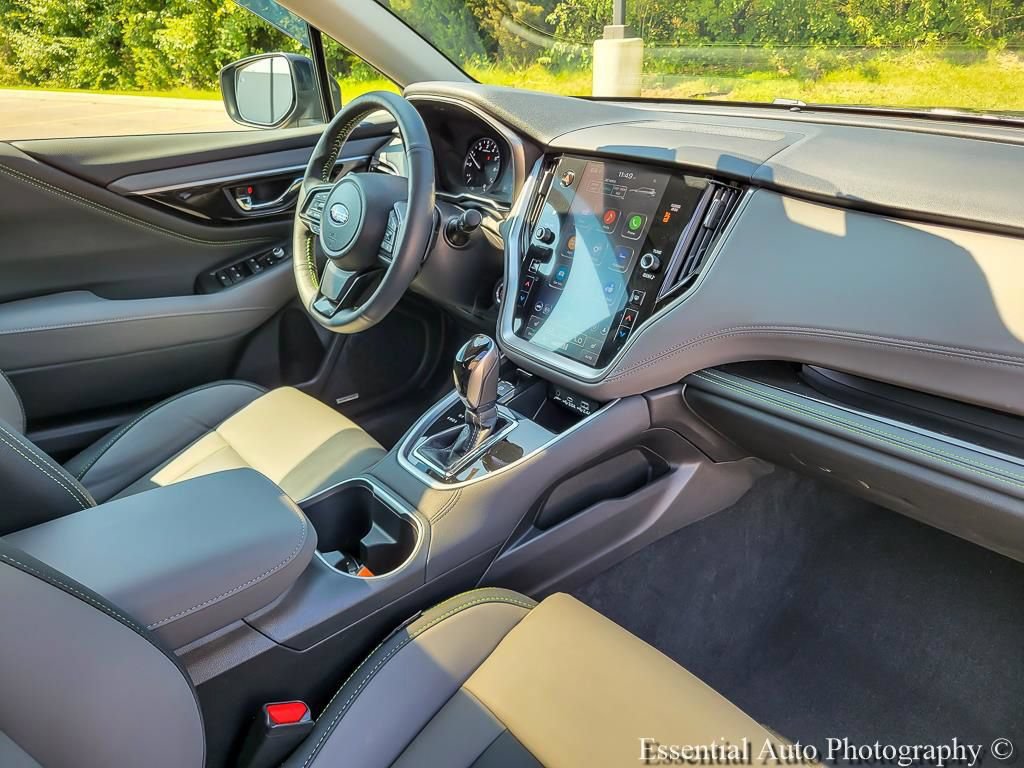 Certified 2025 Subaru Outback Onyx Edition AWD/4WD image 32
