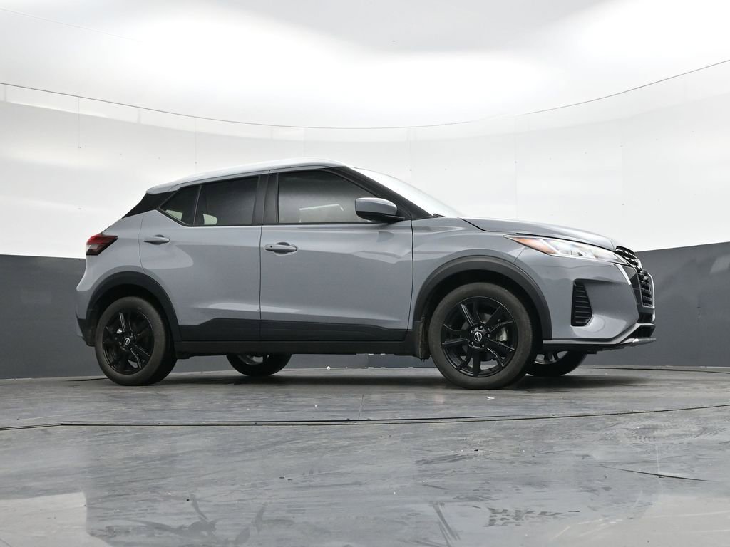 Used 2024 Nissan Kicks SV image 31