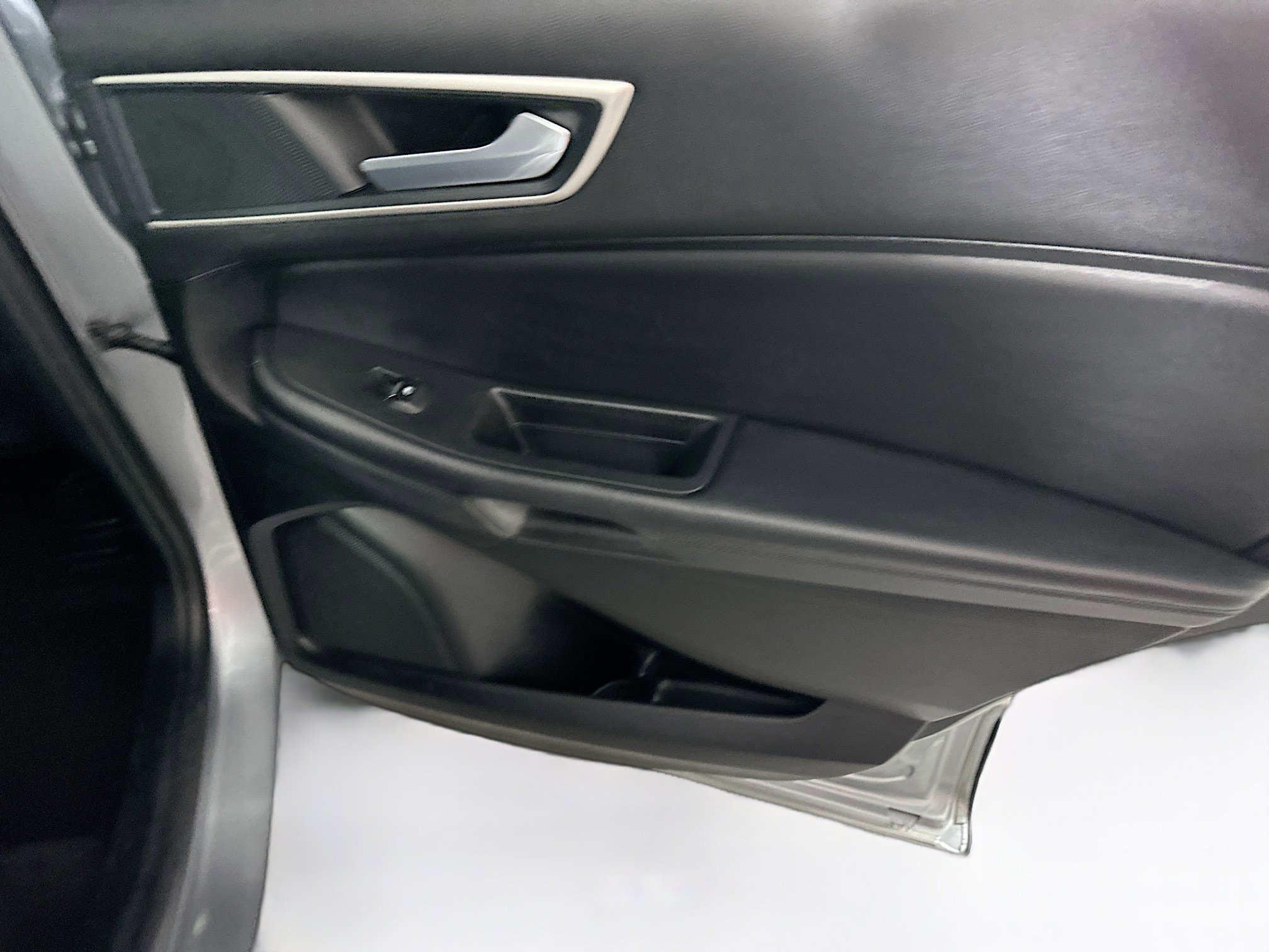 Used 2024 Ford Edge SEL image 29