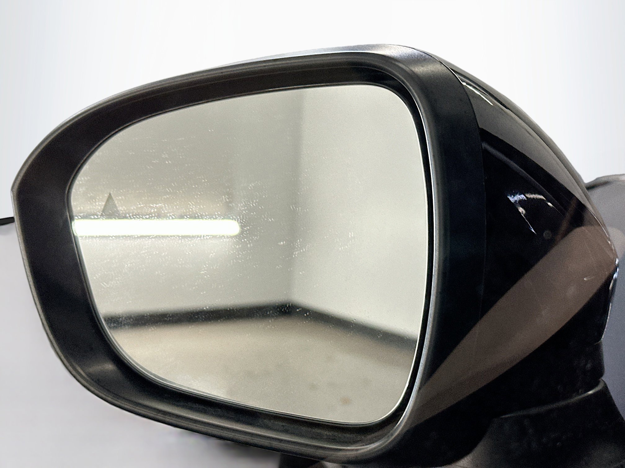 Used 2023 Nissan Ariya AWD image 16