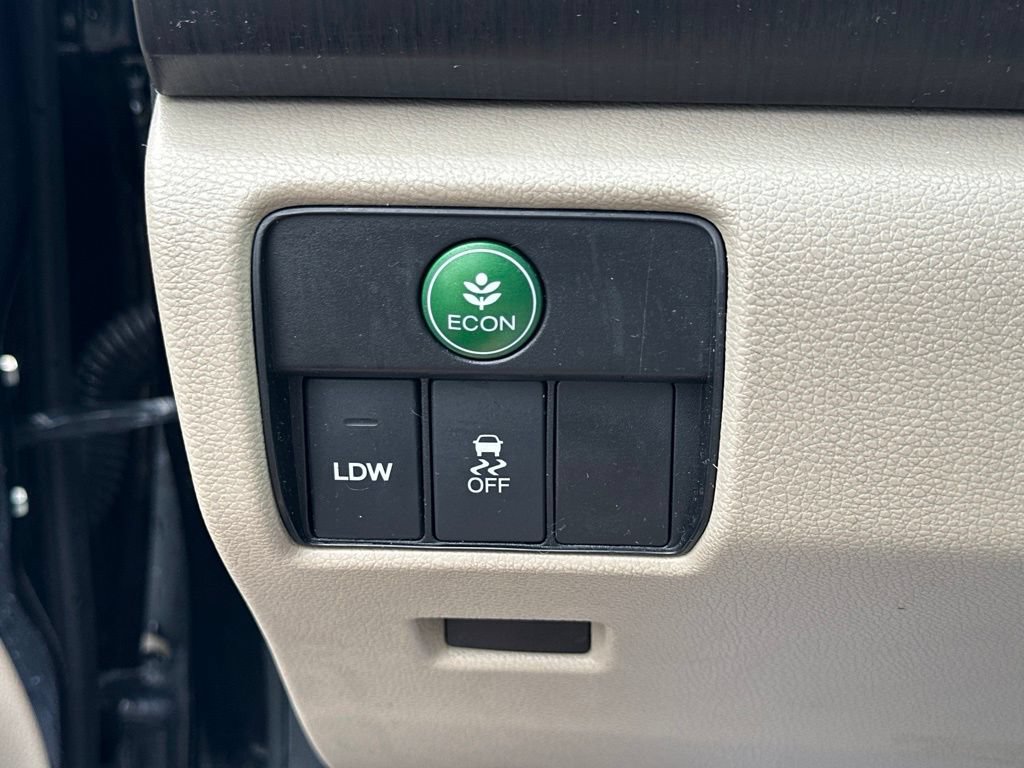 Used 2015 Honda Accord Touring image 18