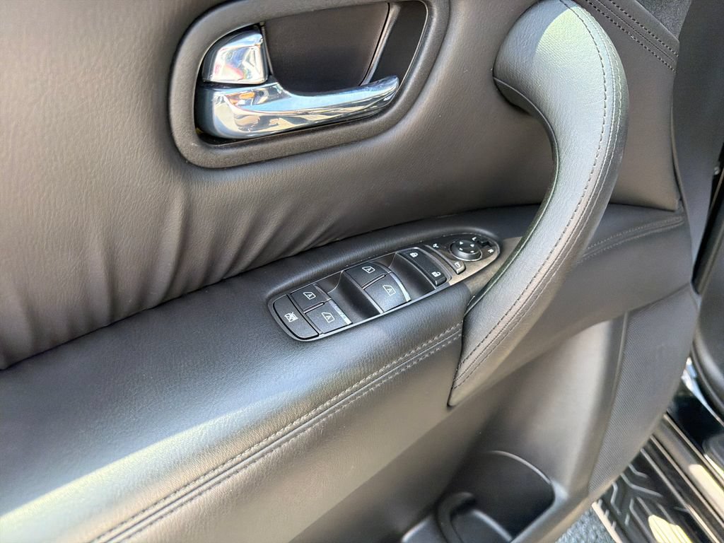 Used 2023 Nissan Armada SV w/ Cargo Package AWD/4WD image 13