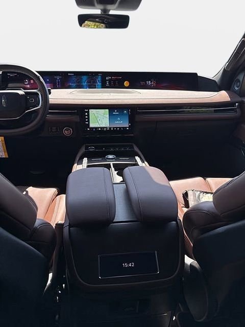 New 2026 Lincoln Navigator L Reserve AWD/4WD image 10