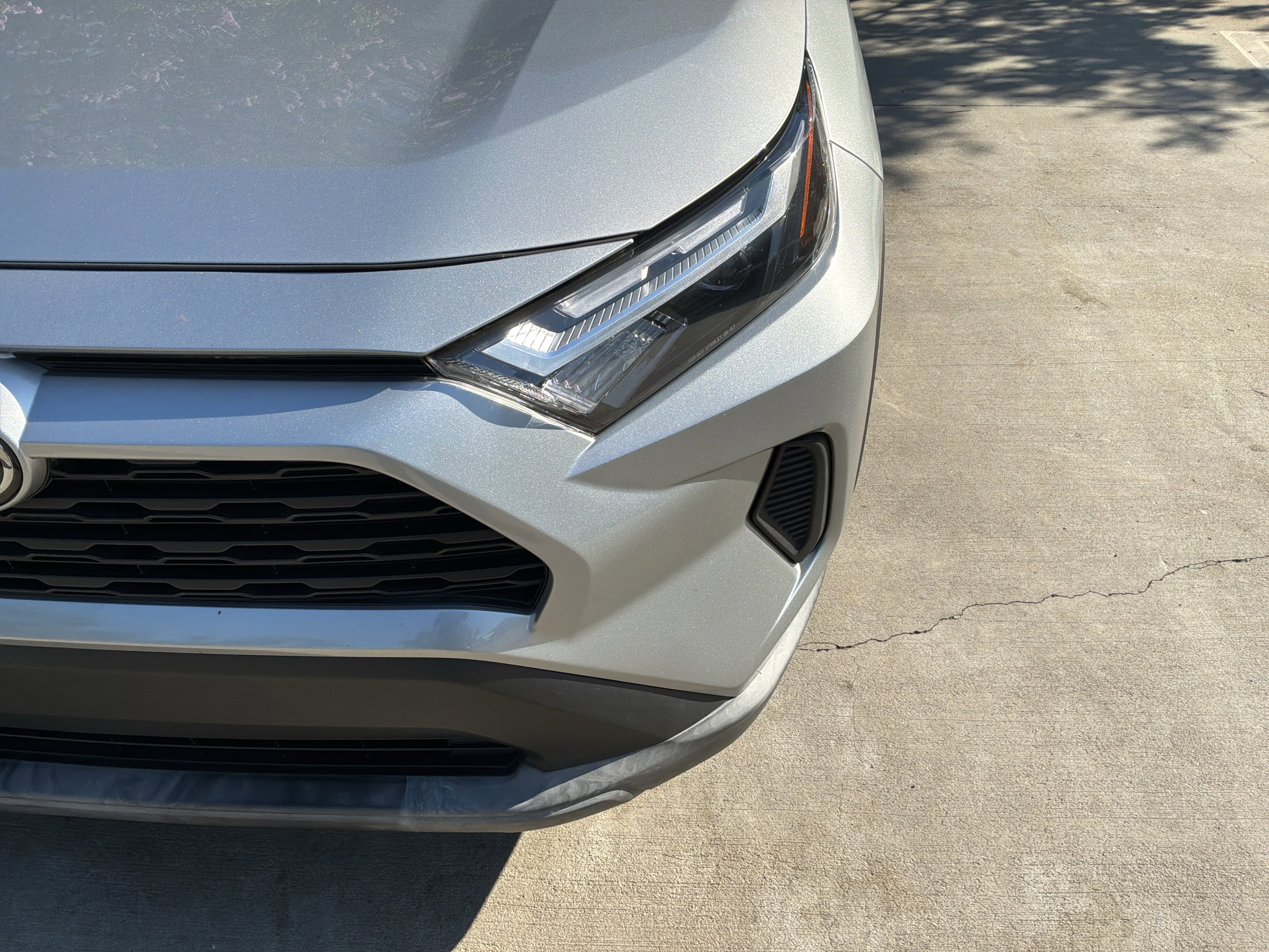 Used 2019 Toyota RAV4 XLE Premium w/ Cold Weather Package AWD/4WD image 6