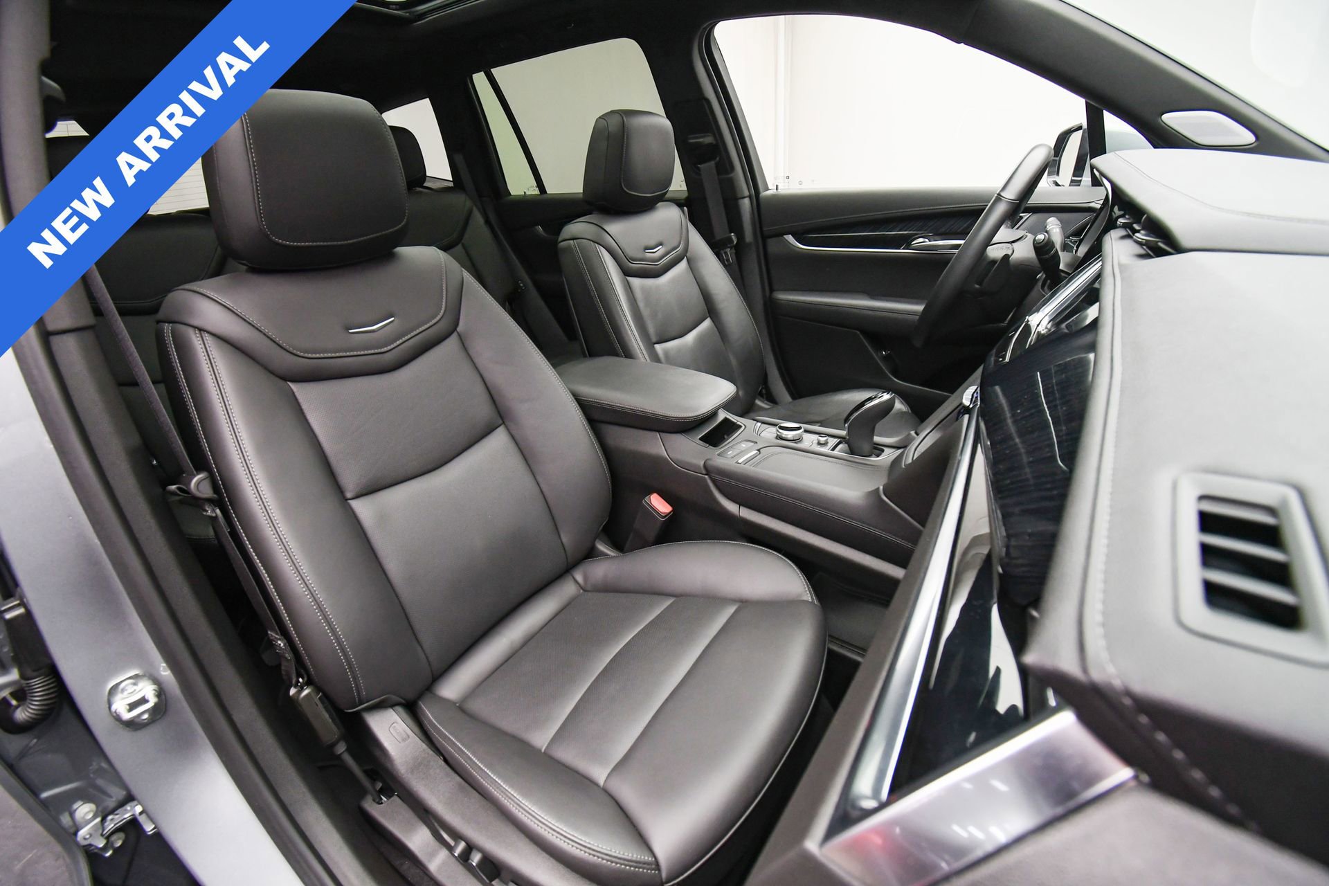 Used 2025 Cadillac XT6 Premium Luxury image 19