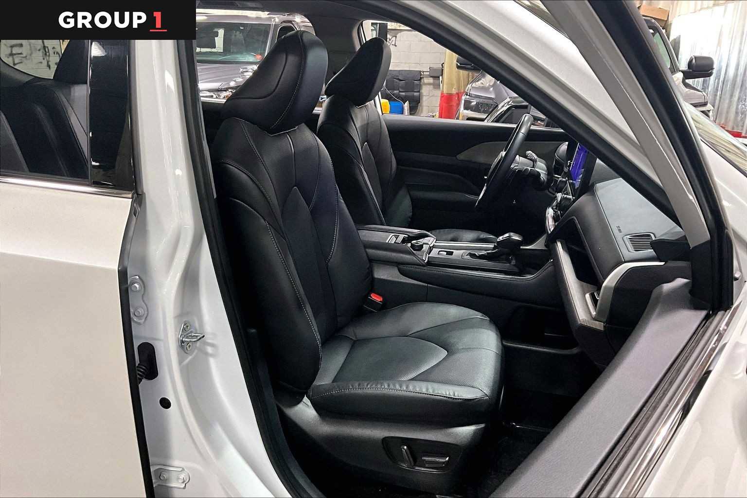 Certified 2024 Toyota Grand Highlander AWD image 9