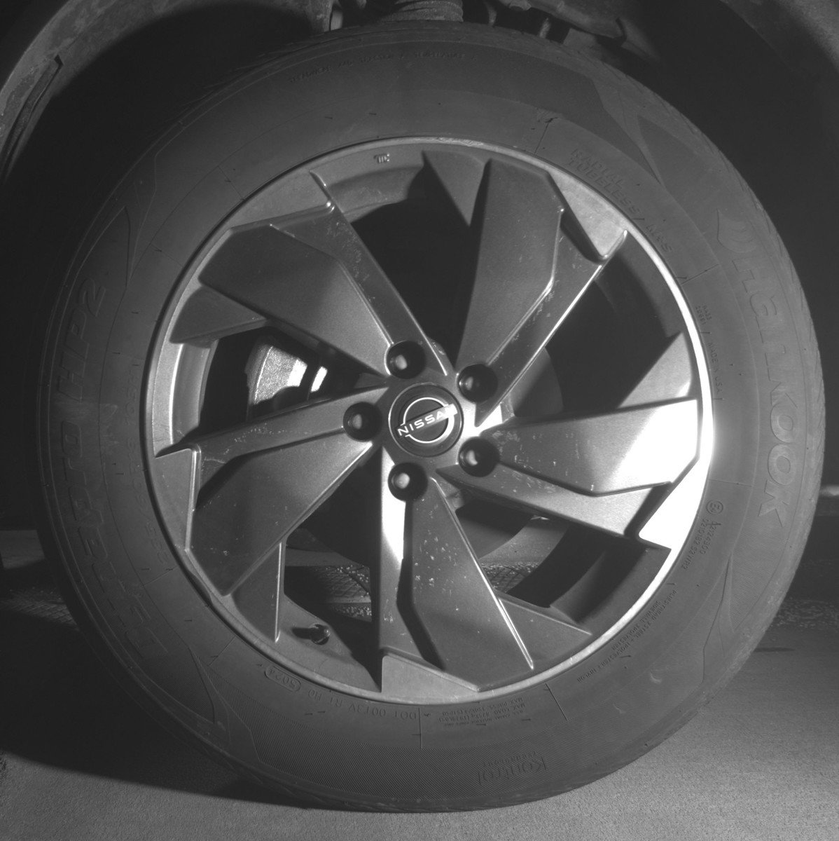 Used 2025 Nissan Rogue SV image 12