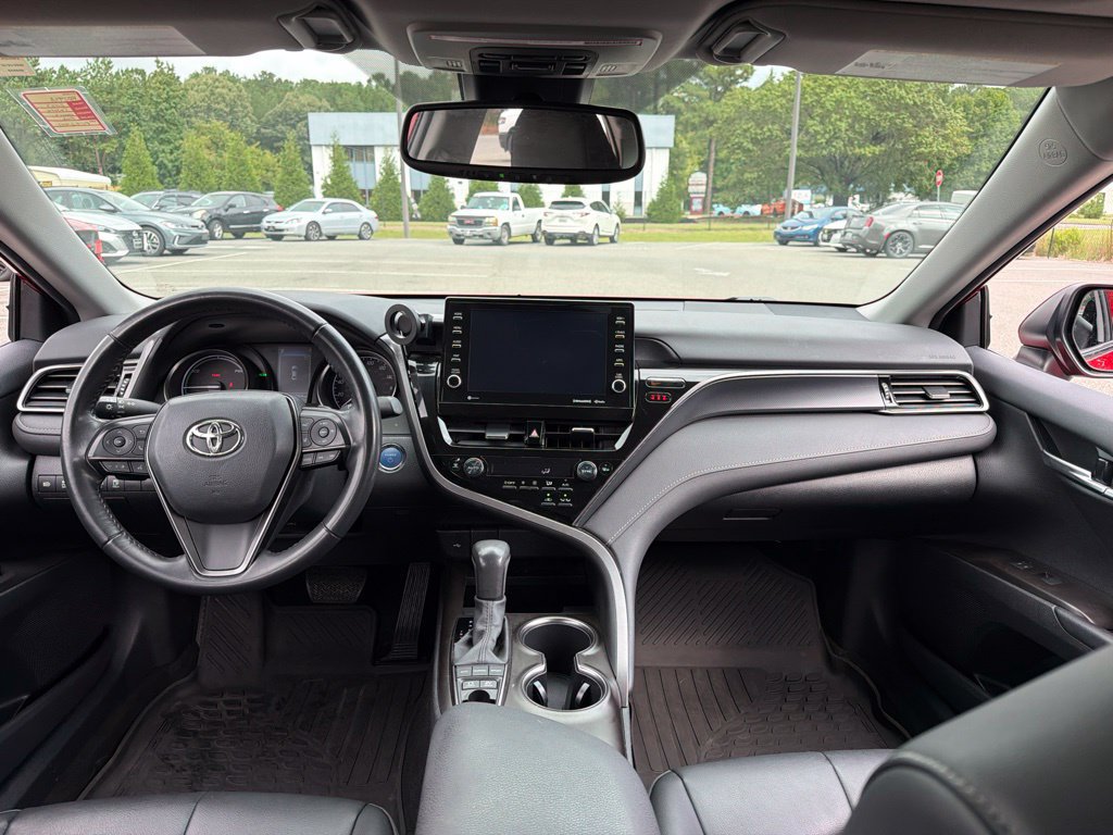 Used 2023 Toyota Camry SE w/ Audio Upgrade Package FWD image 8