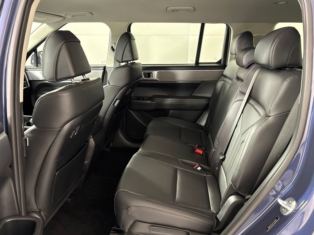 Used 2026 Hyundai Santa Fe SEL FWD image 24