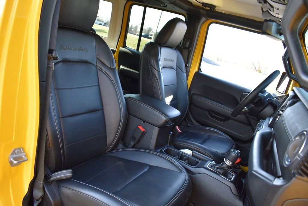 Used 2018 Jeep Wrangler Unlimited Sahara image 30