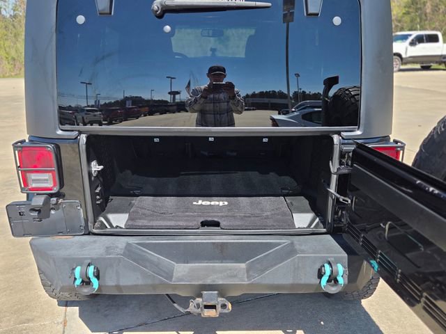 Used 2015 Jeep Wrangler Unlimited Freedom Edition image 5