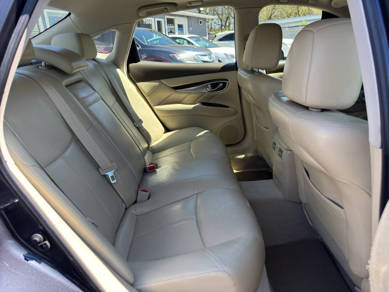 Used 2011 INFINITI M37 x w/ Premium Pkg AWD/4WD image 12