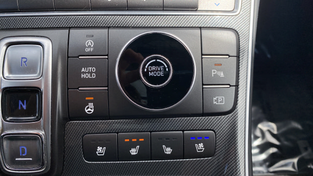 Used 2022 Hyundai Santa Fe Limited FWD image 20