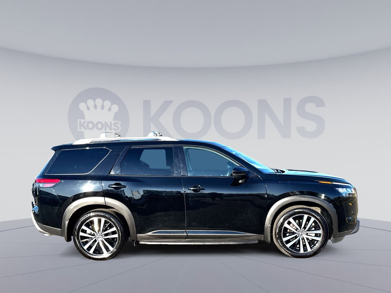 Used 2023 Nissan Pathfinder Platinum w/ Lighting Package (N93) image 8