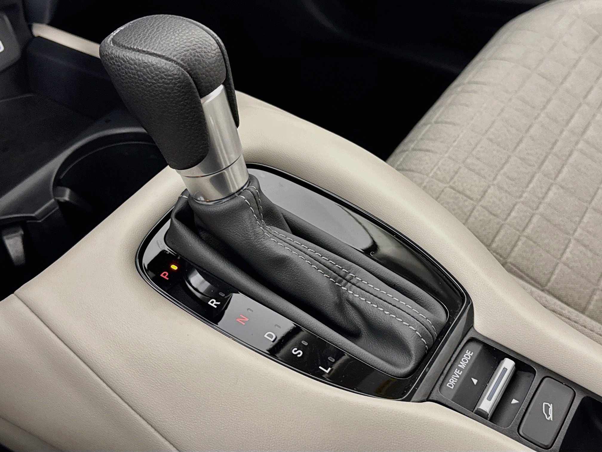 Certified 2024 Honda HR-V LX image 16