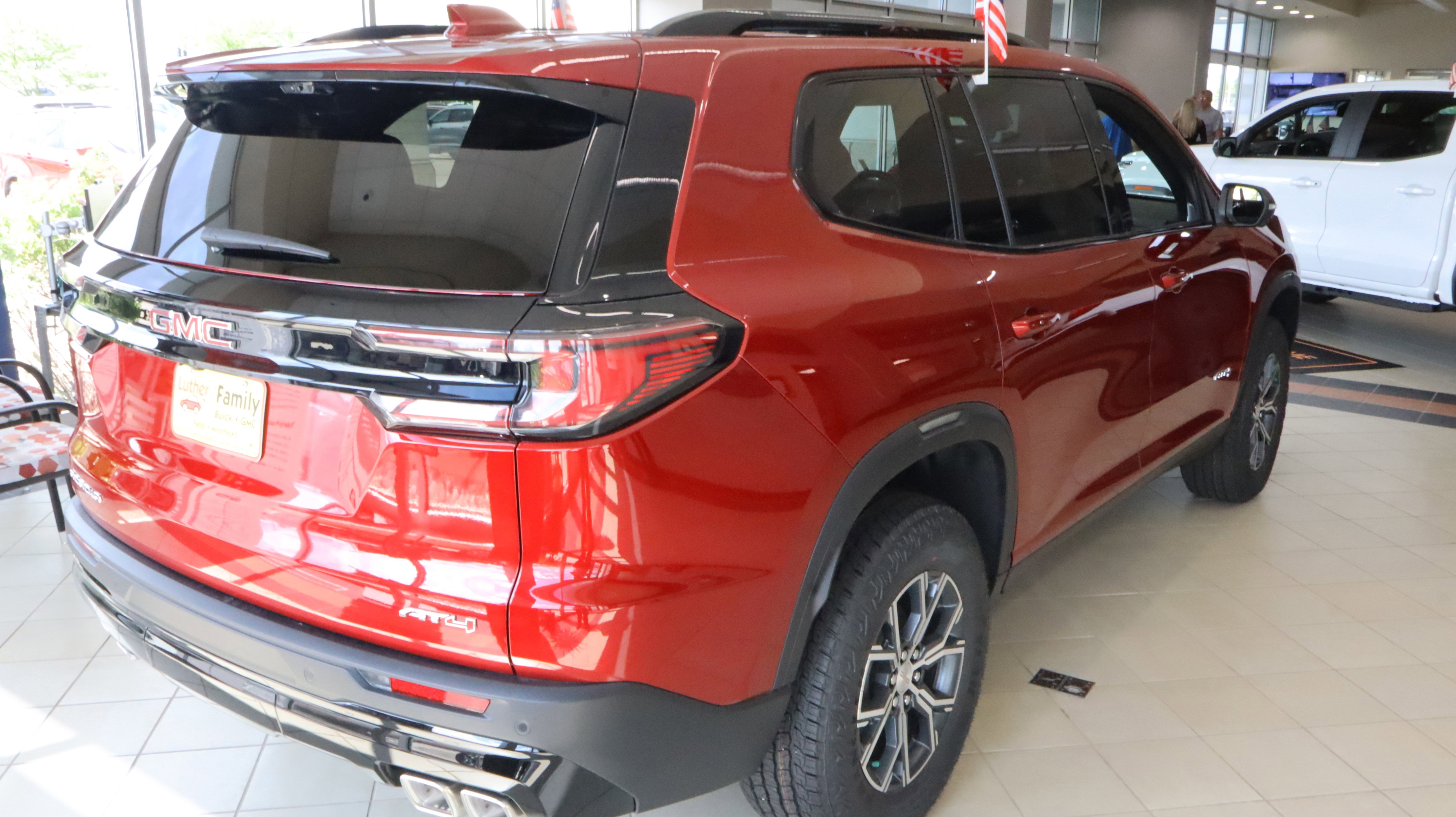 New 2026 GMC Acadia AT4 w/ Luxury Package AWD/4WD image 7