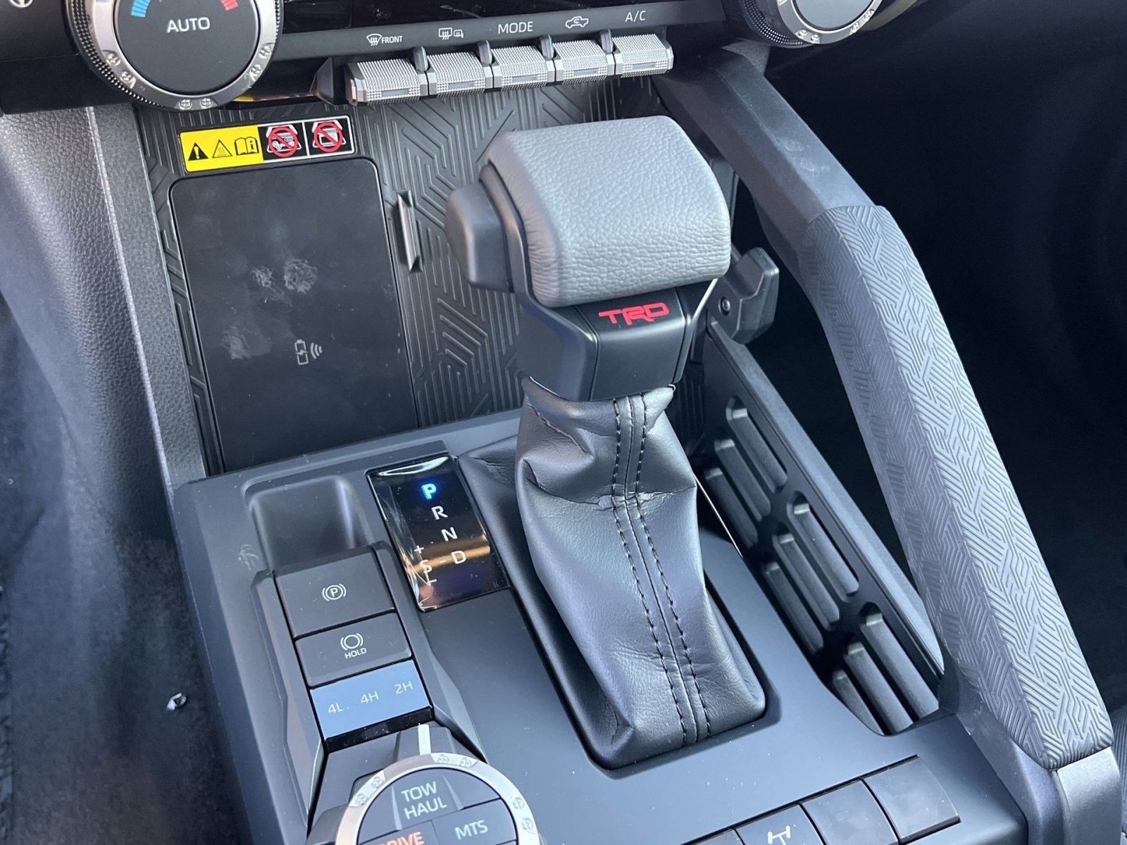 New 2025 Toyota Tacoma TRD Off-Road image 15