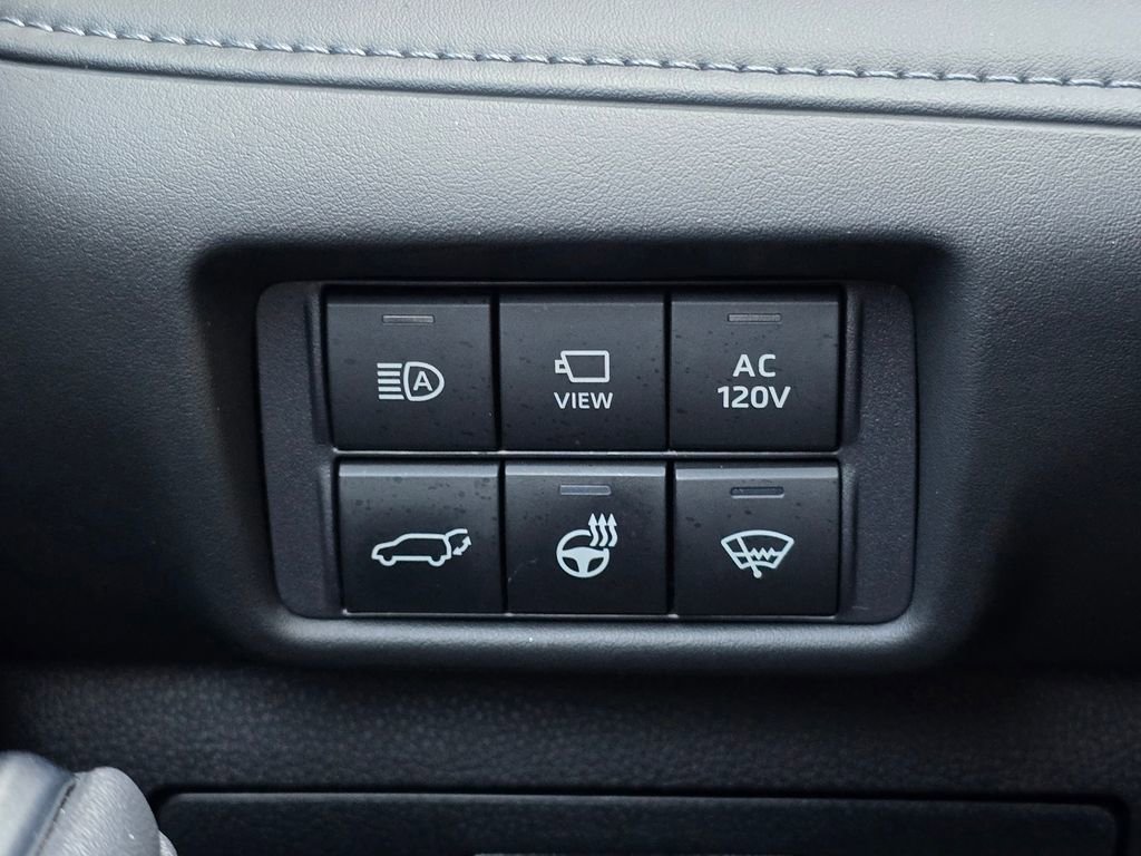 Used 2020 Toyota Highlander Platinum AWD/4WD image 18