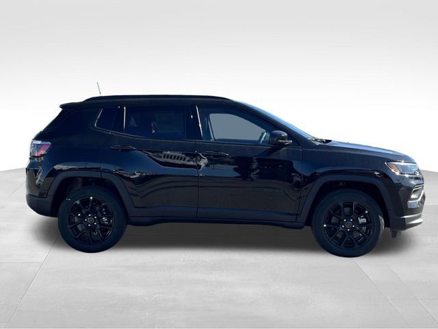 New 2026 Jeep Compass Latitude image 8