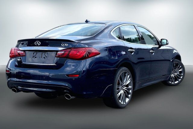 Used 2018 INFINITI Q70 Luxe AWD/4WD image 13