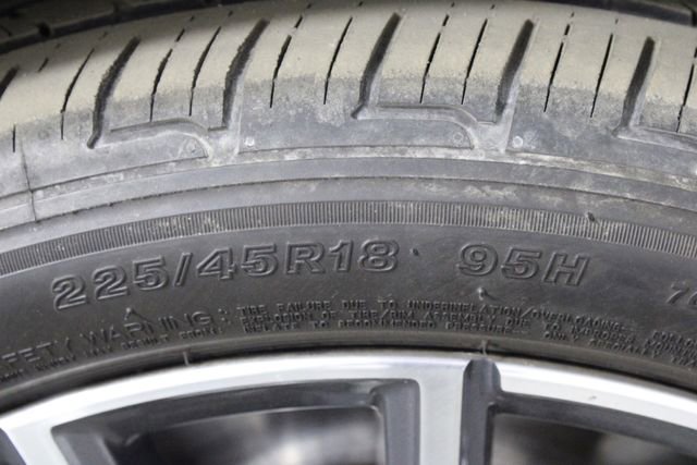 Used 2021 BMW 330i xDrive Sedan w/ Convenience Package image 40