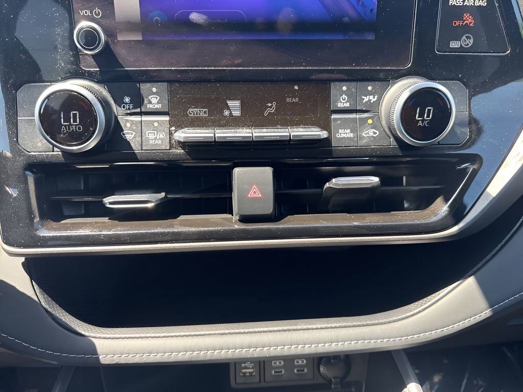 Used 2023 Toyota Highlander LE image 20
