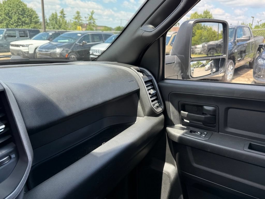 New 2026 RAM 3500 Tradesman AWD/4WD image 23