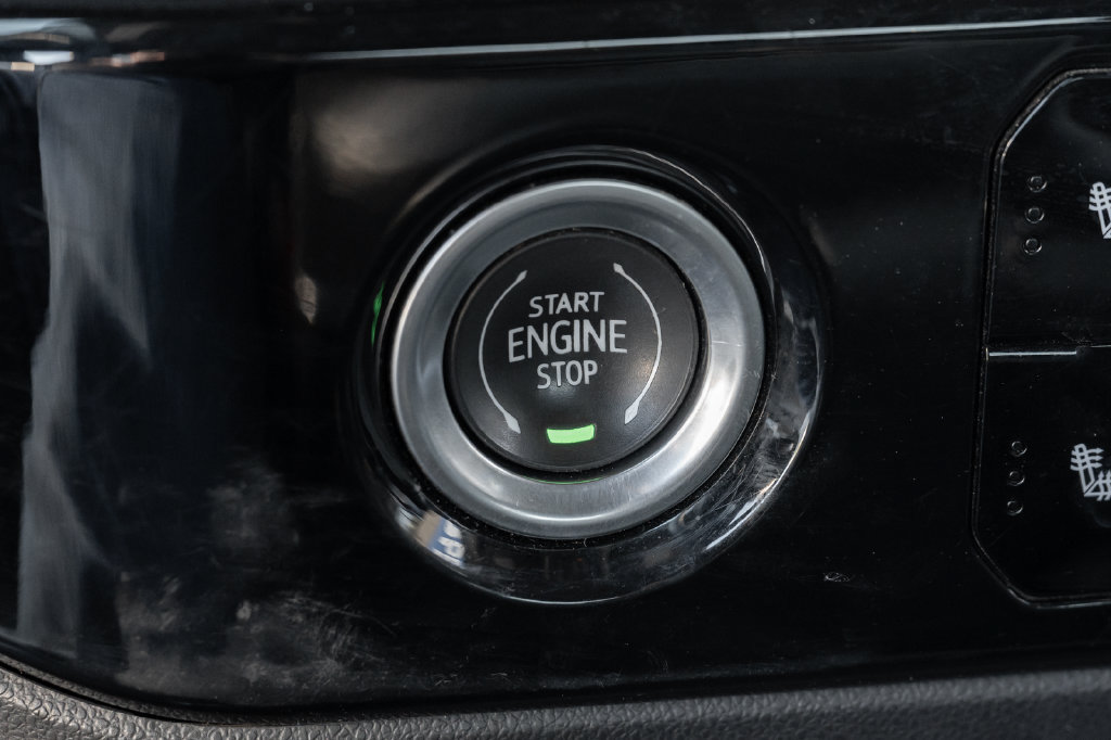 Used 2024 GMC Sierra 1500 SLT AWD/4WD image 30