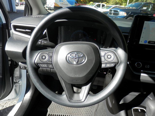 Used 2026 Toyota Corolla LE FWD image 19