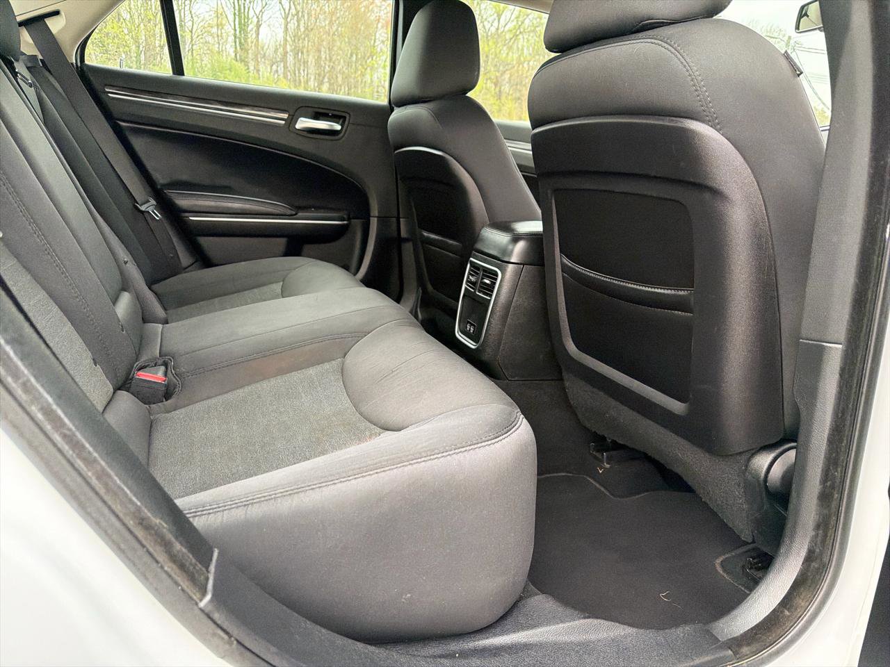 Used 2019 Chrysler 300 Touring w/ Sport Appearance Package image 17