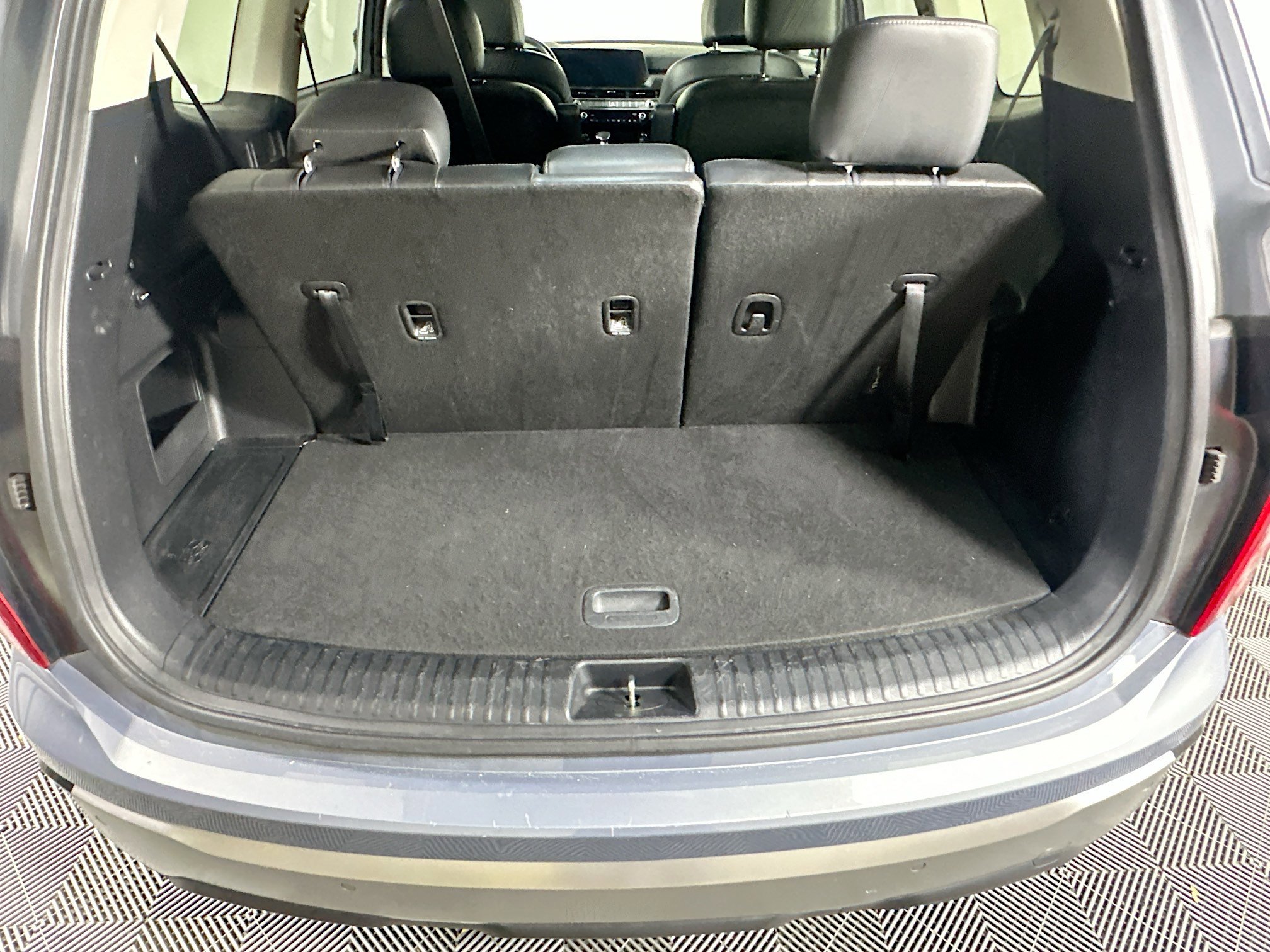 Used 2025 Kia Telluride S FWD image 31