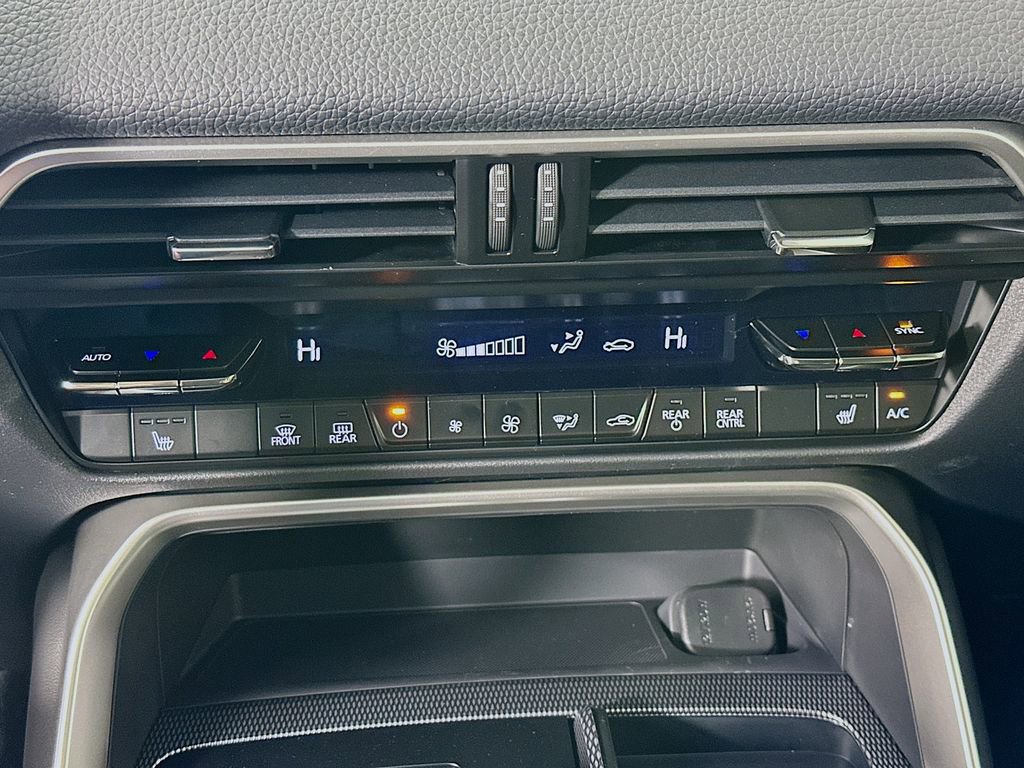 Certified 2024 MAZDA CX-90 Plug-In Hybrid w/ Preferred image 19