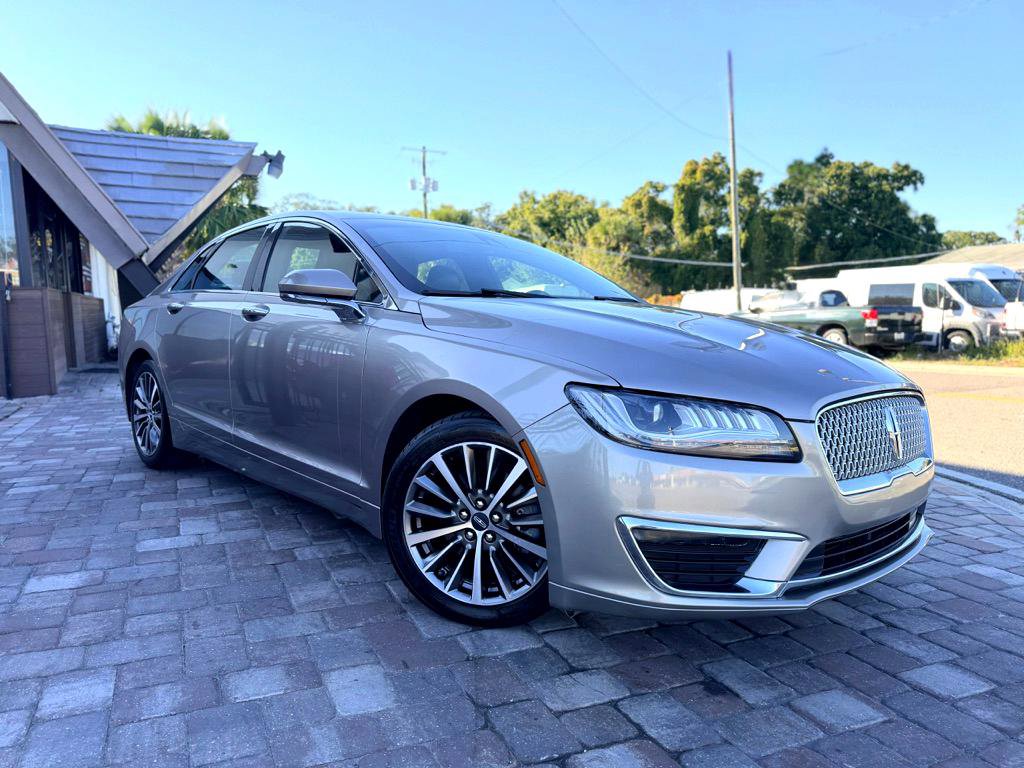 Used 2019 Lincoln MKZ Premiere FWD image 2