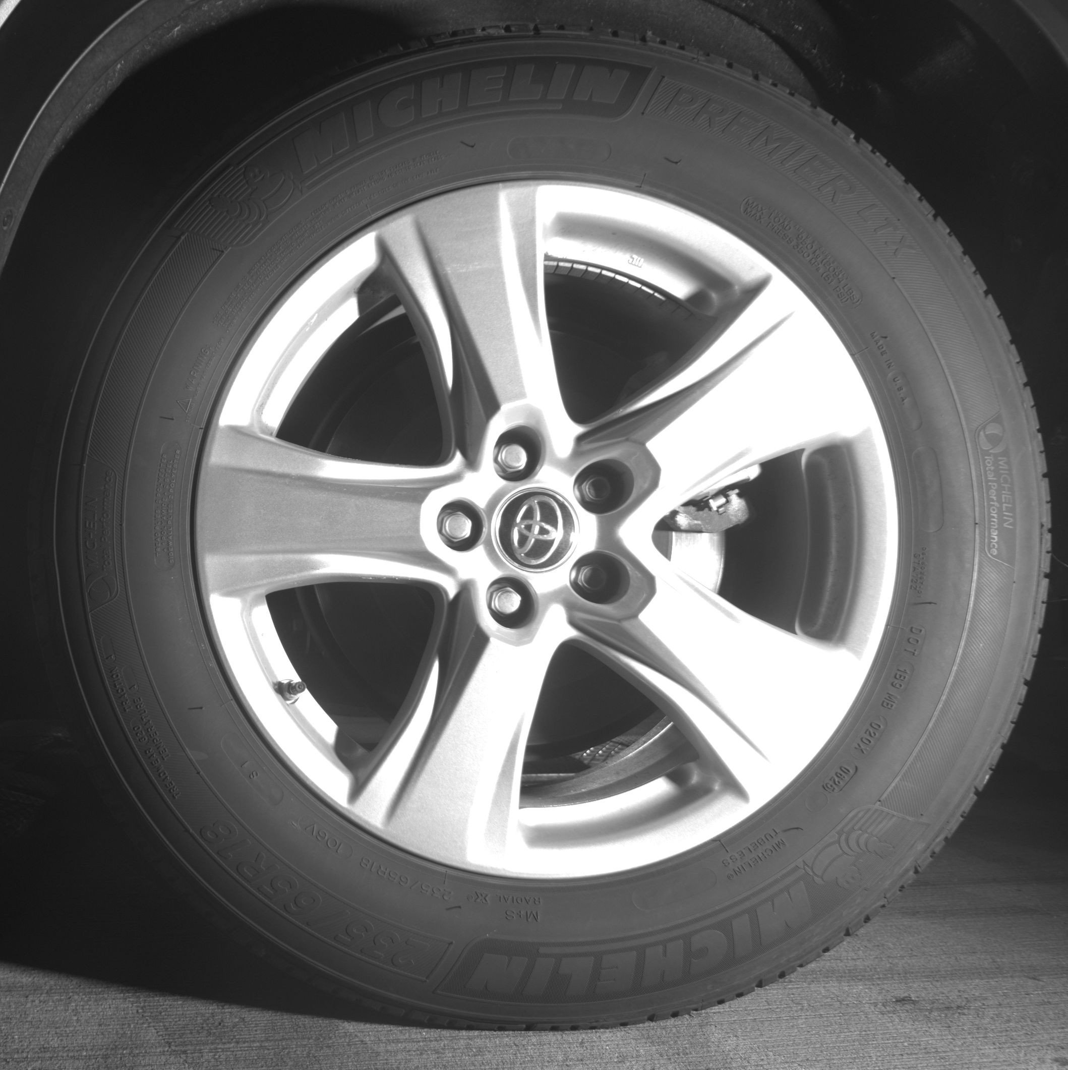 Used 2025 Toyota Highlander LE image 14