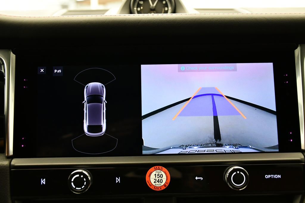 Used 2025 Porsche Macan Turbo image 26