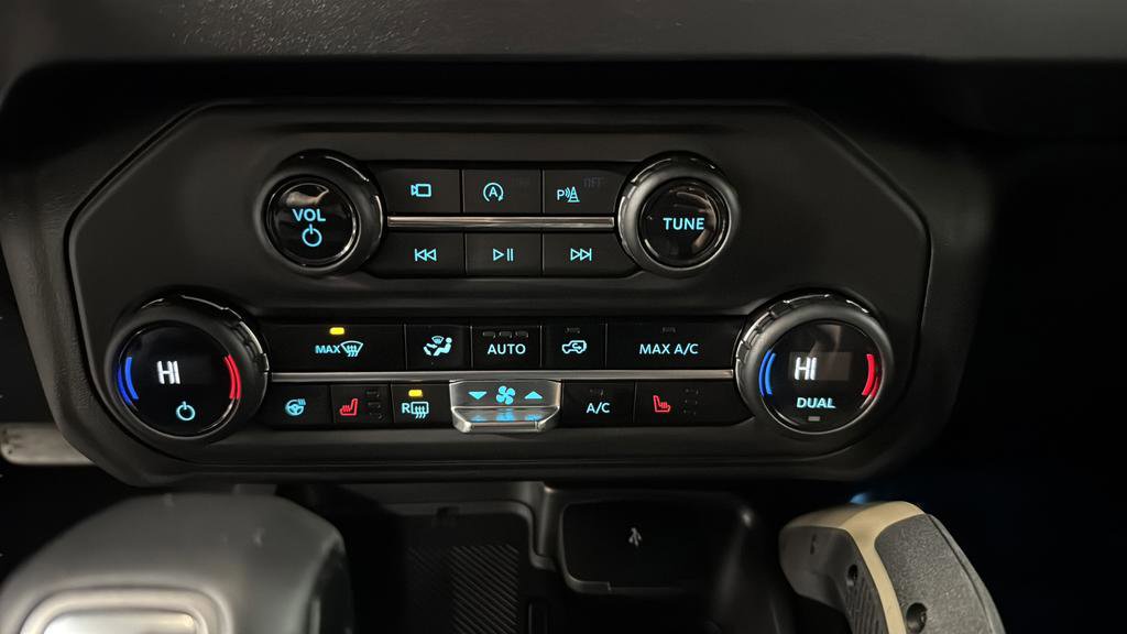 New 2025 Ford Bronco Badlands image 19